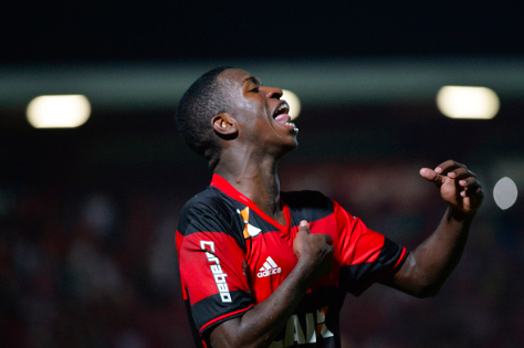 Notizie Juve, Vinicius gioca a calcio-ping pong.