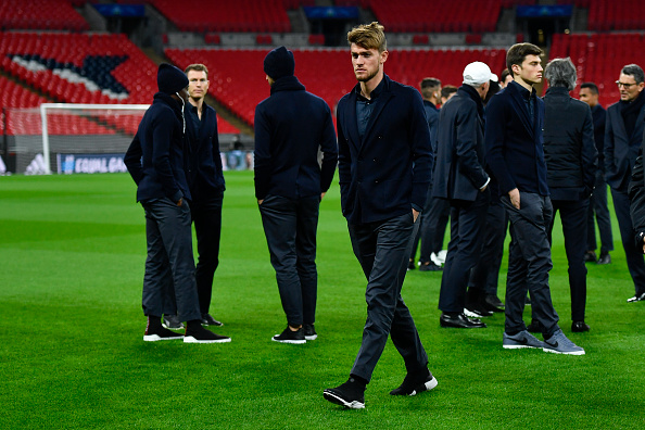 Un'istantanea di Daniele Rugani durante il walk-around della Juve a Wembley