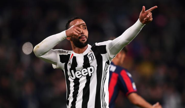 Bel gesto di Benatia in patria