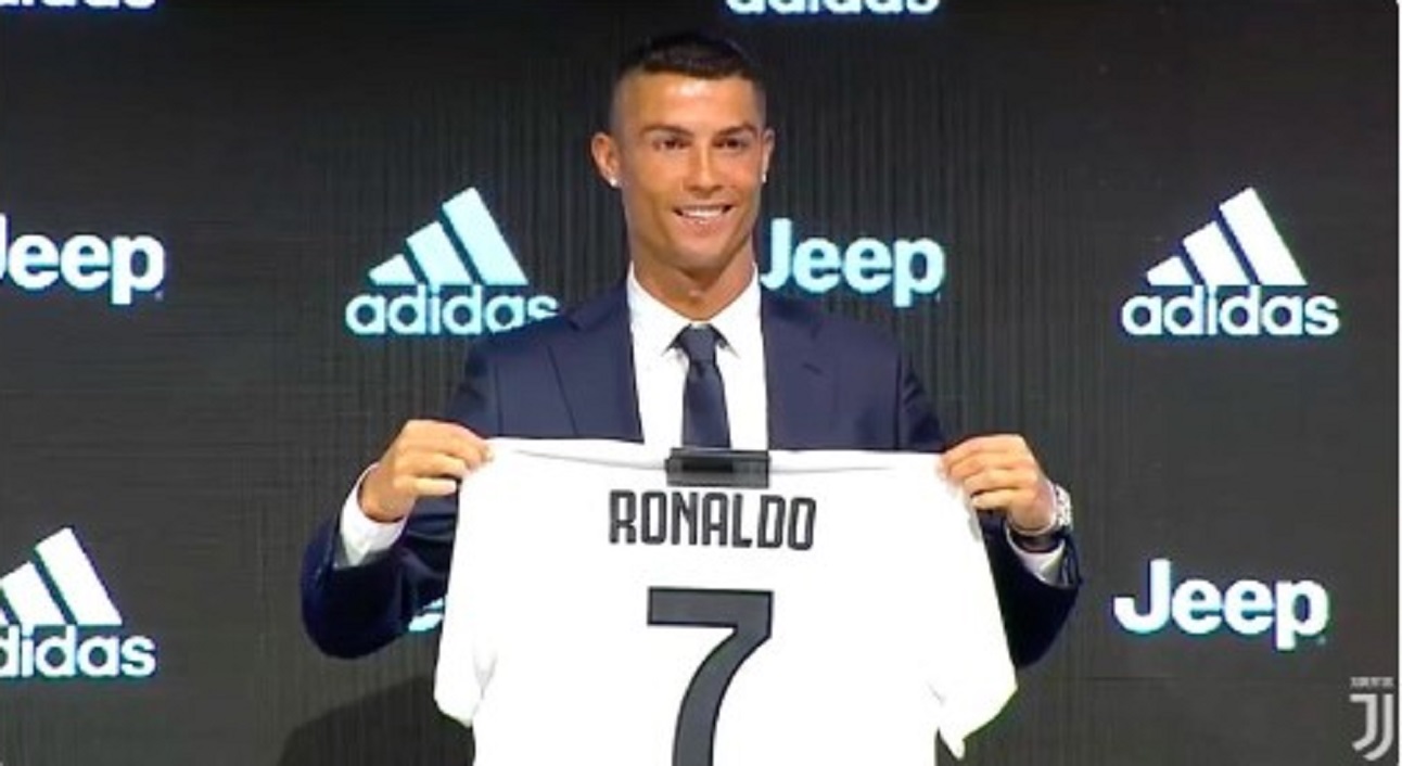 Cristiano Ronaldo pronuncia le sue prime parole da giocatore della Juventus in conferenza stampa