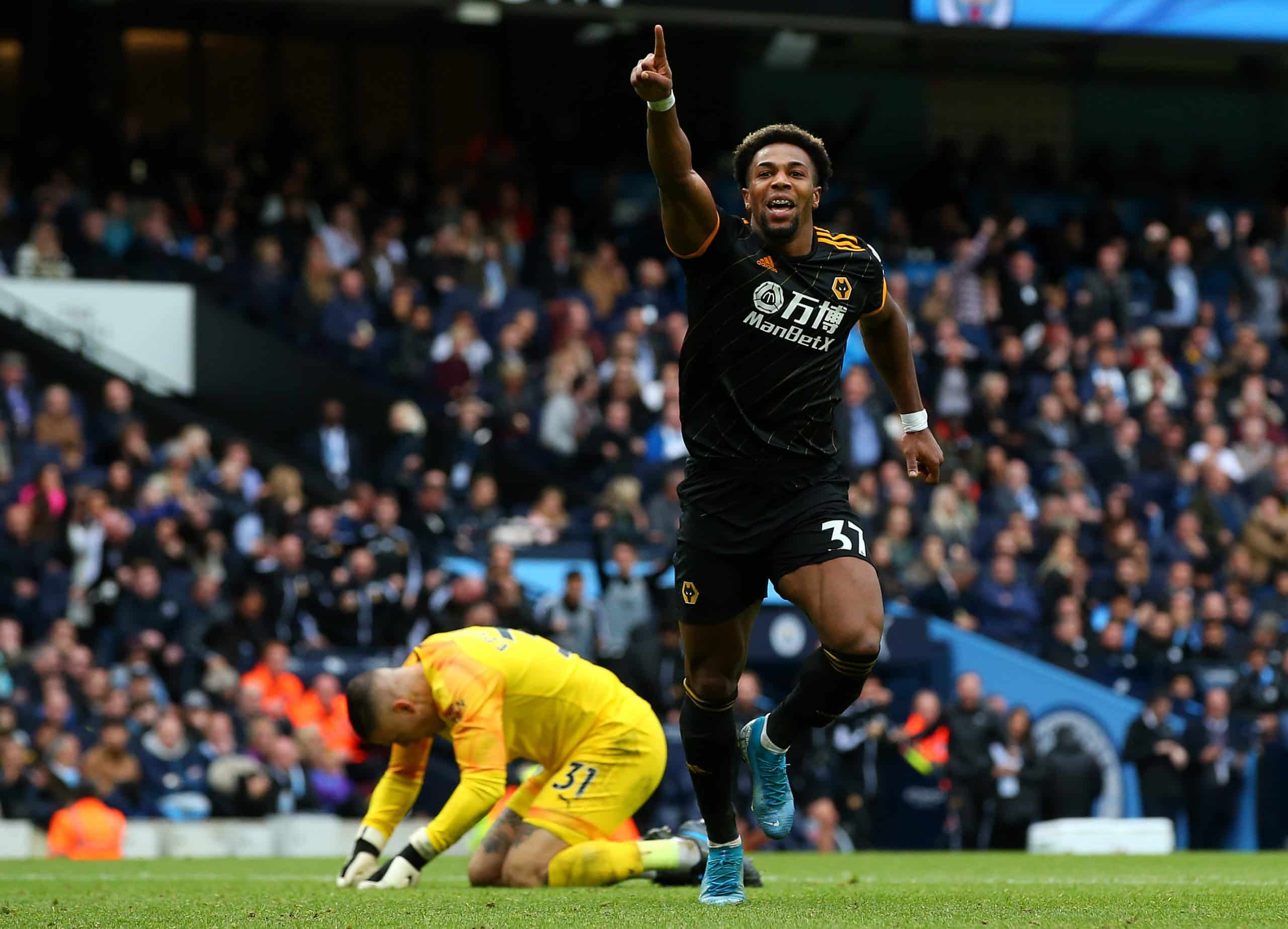 Adama Traorè con la maglia del Wolverhampton