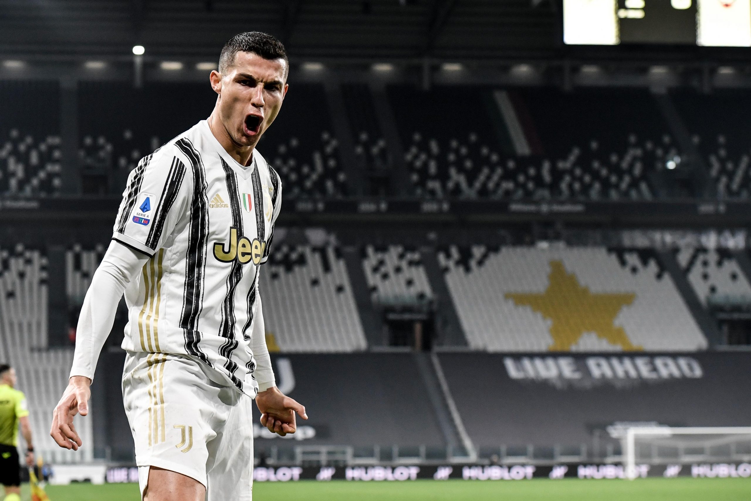 Il fenomeno della Juve Cristiano Ronaldo mentre esulta dopo aver realizzato un gol