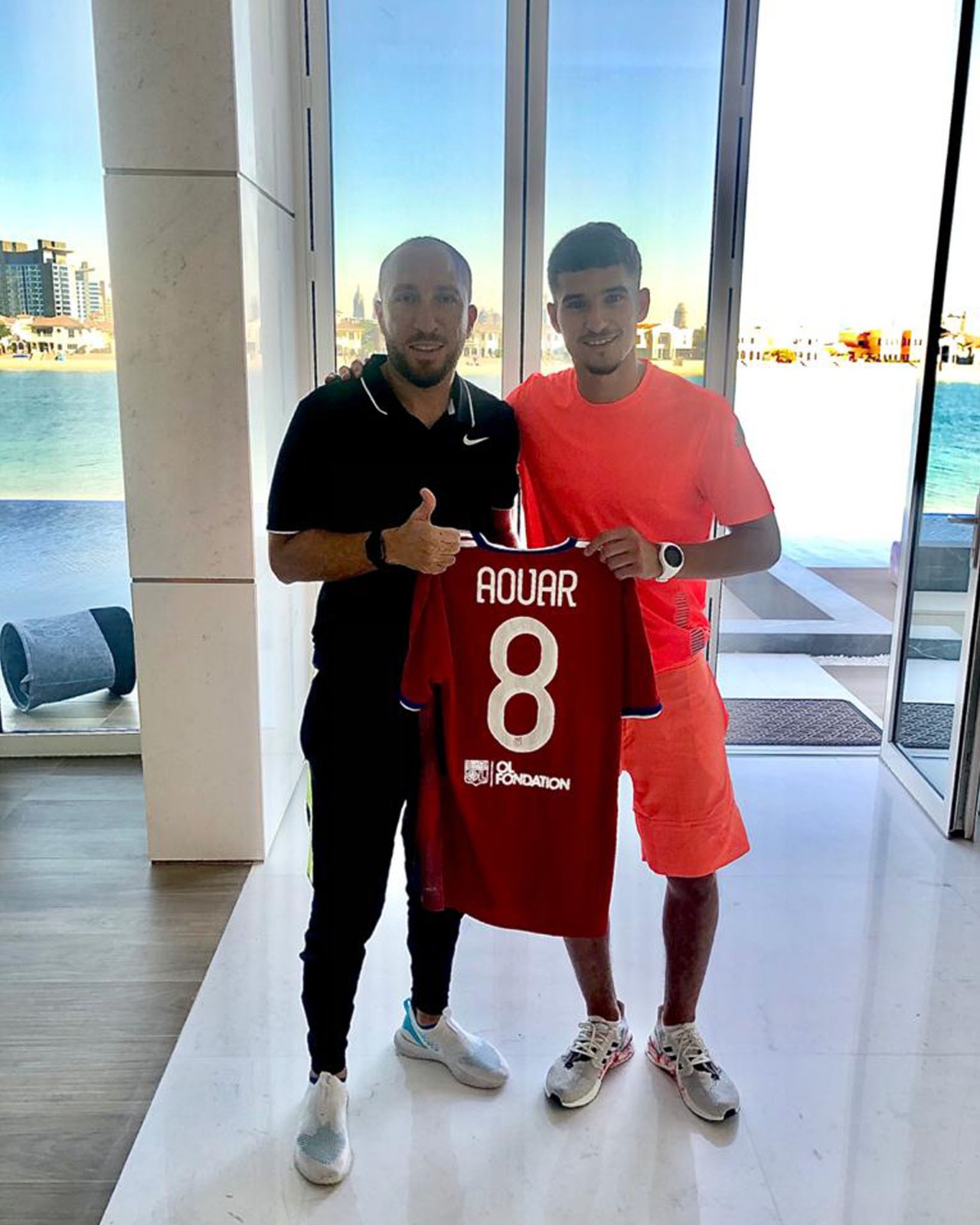 Il preparatore atletico Coach Meddy insieme a Houssem Aouar