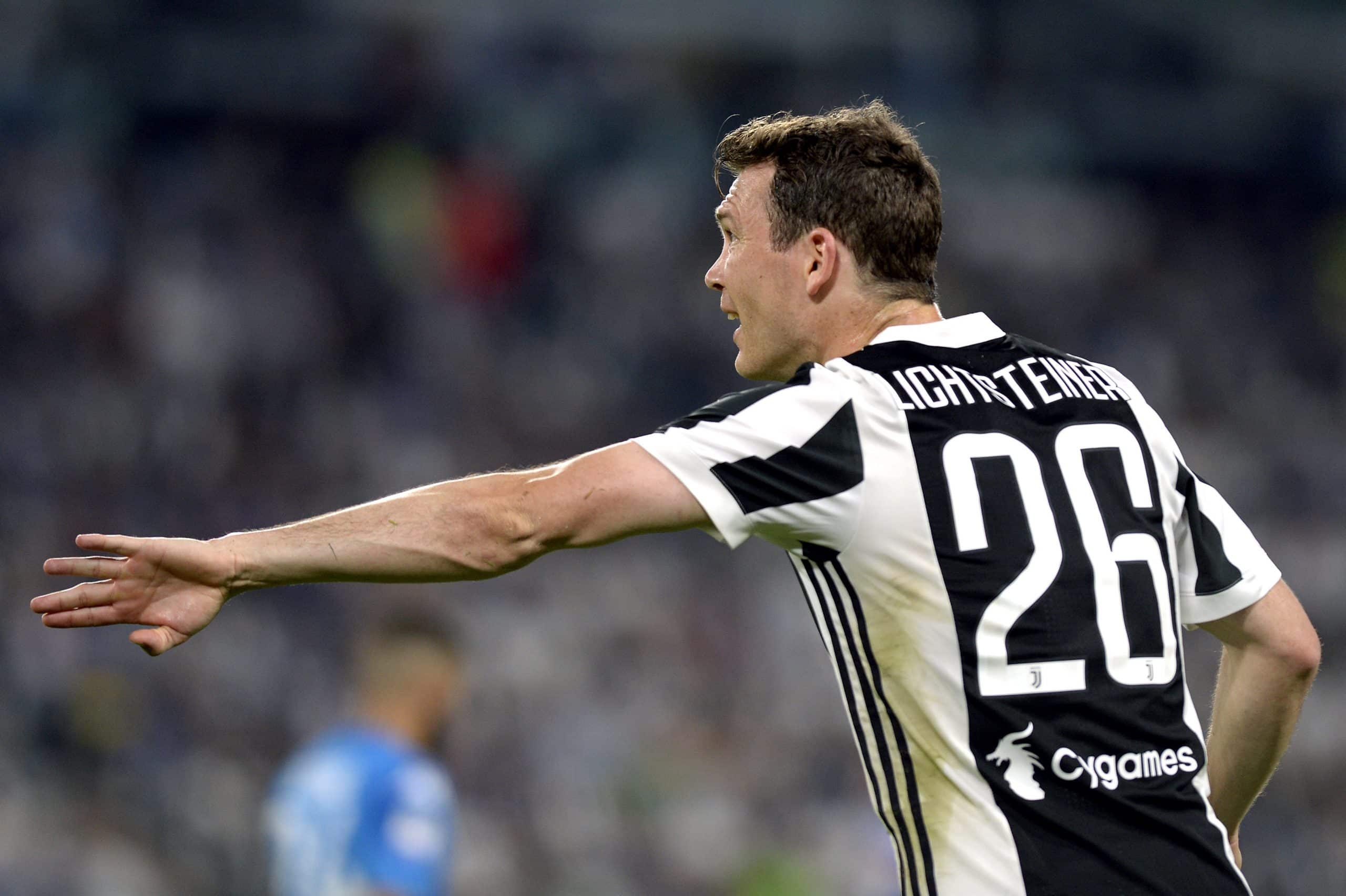 Lichtsteiner alla Juve