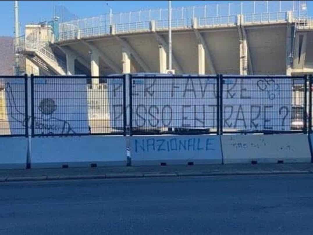 Striscione contro Bonucci