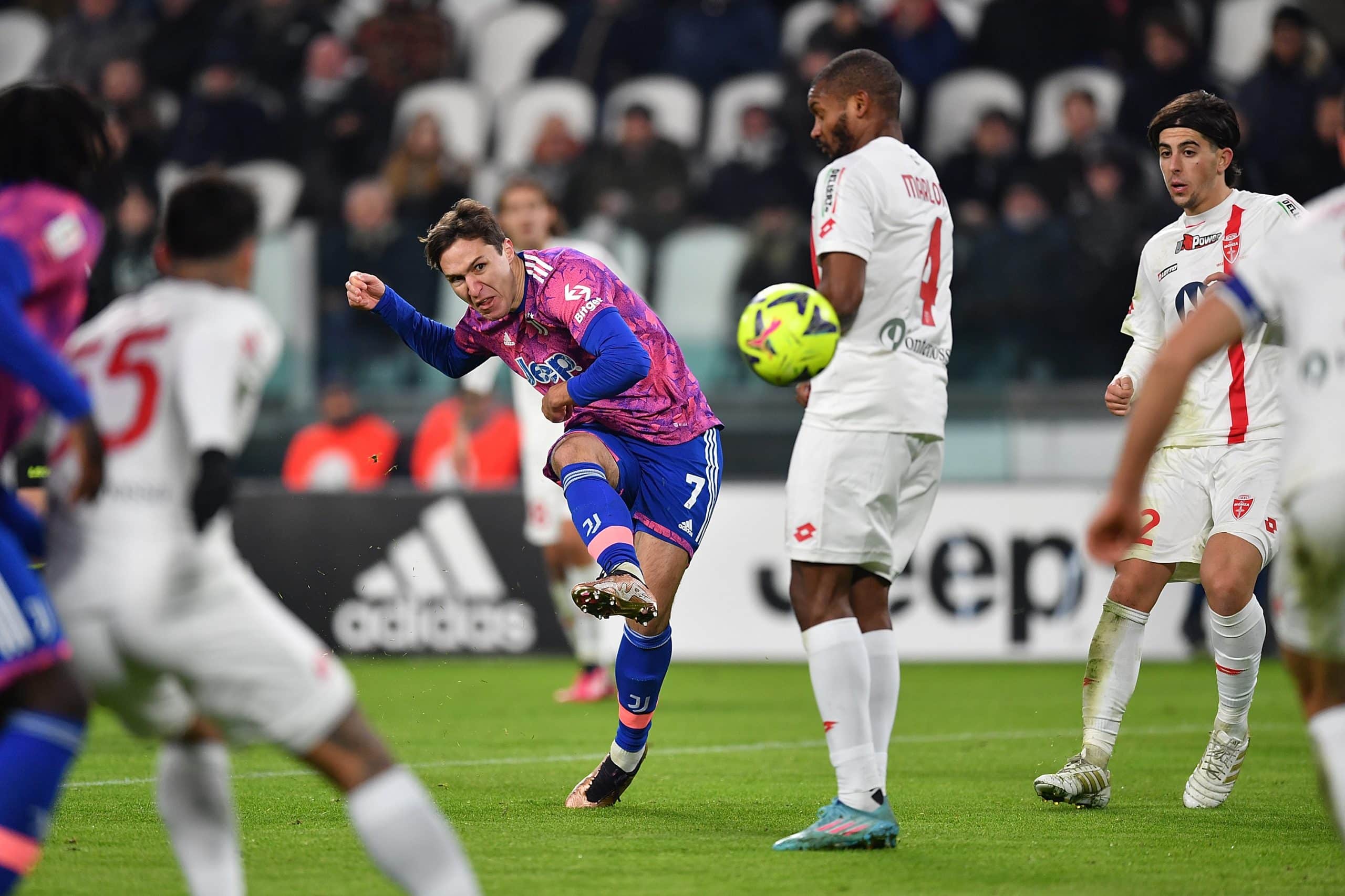 Federico Chiesa in gol contro il Monza