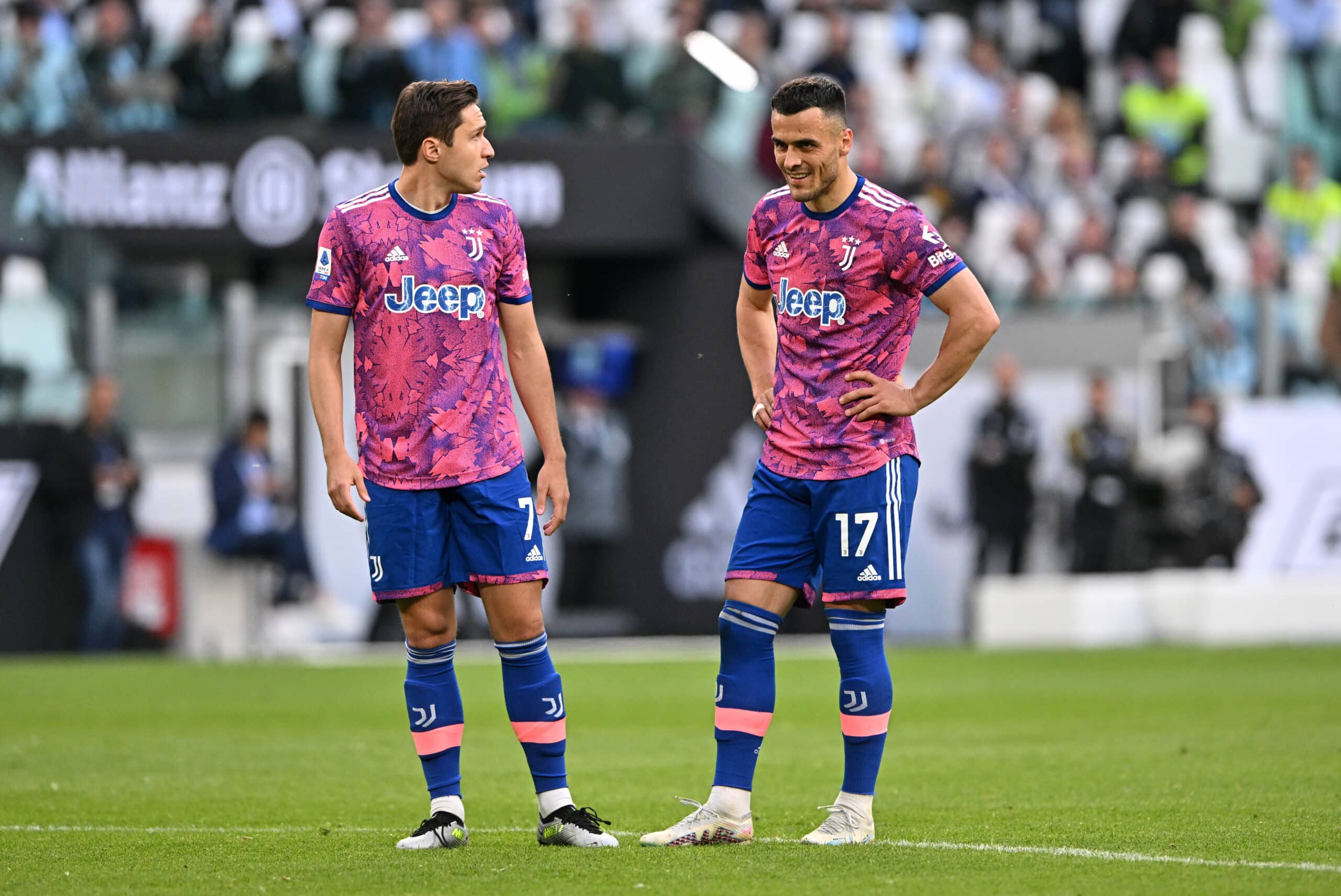 Federico Chiesa e Filip Kostic