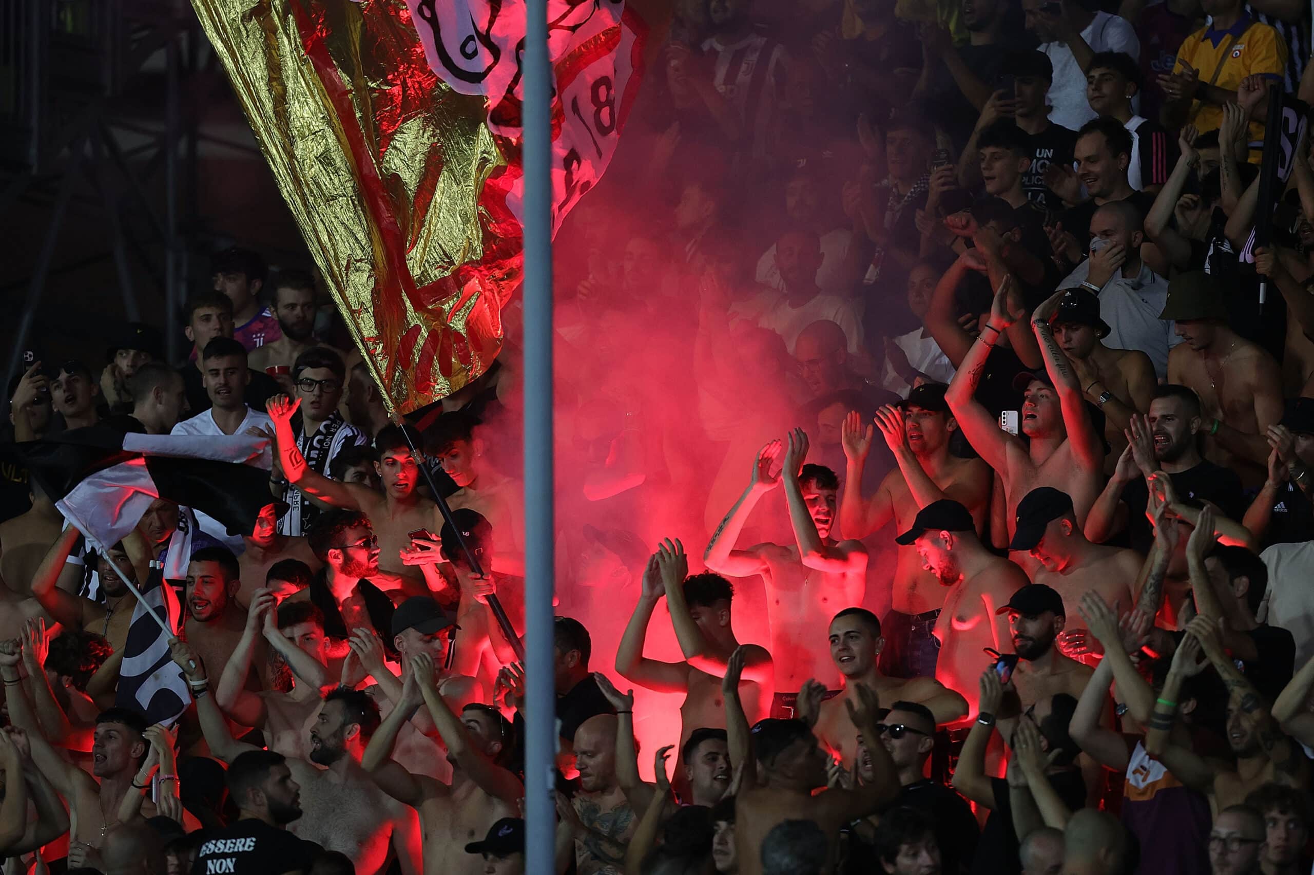 curva sud juventus tifosi