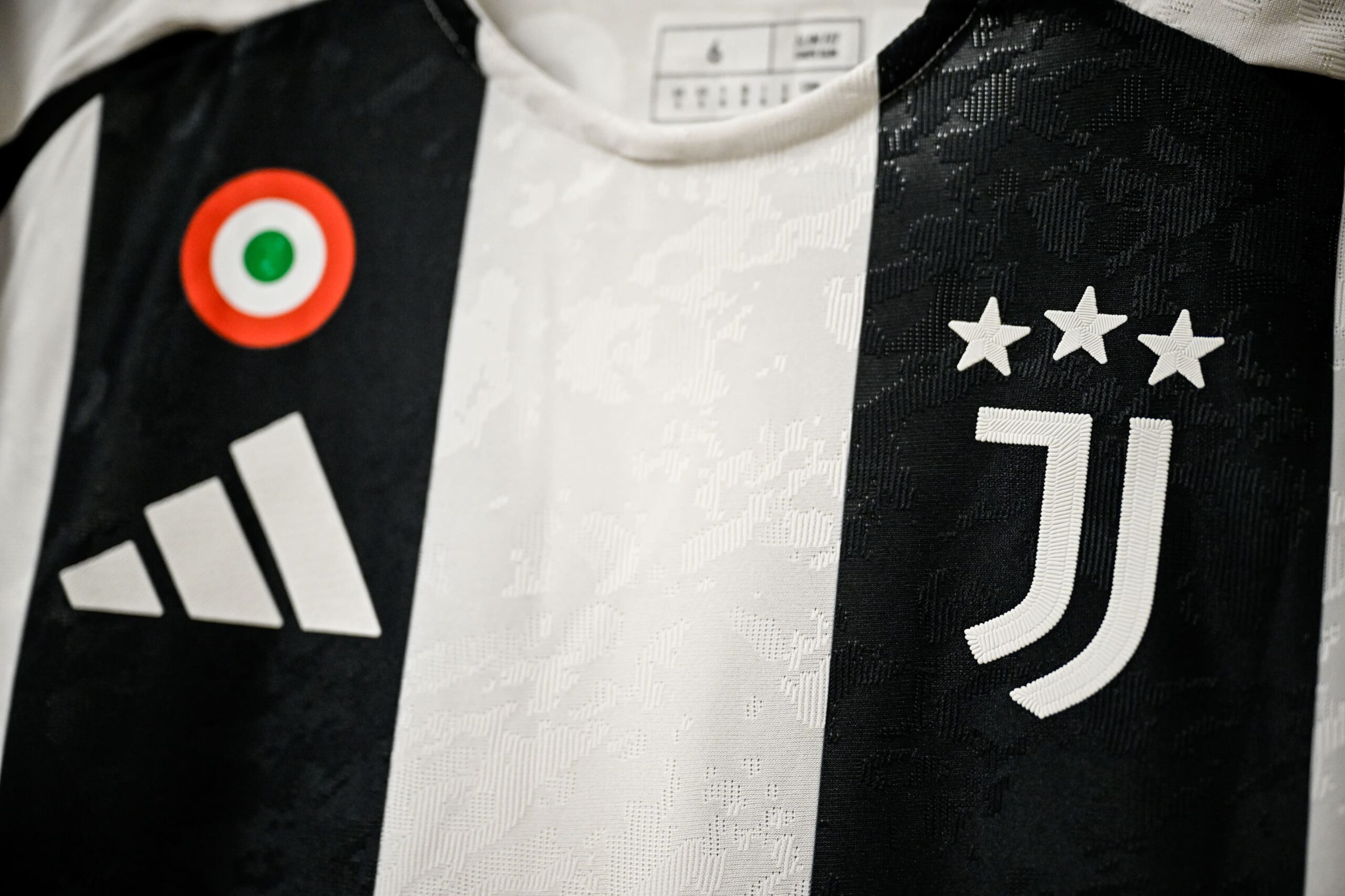 La prima maglia della Juve della stagione 2024-25